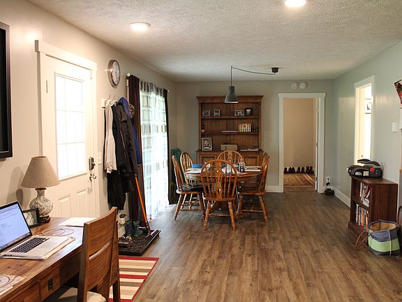 5th image of 405 Walter St