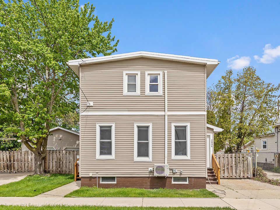 2nd image of 1836 Lakeshore Dr #2
