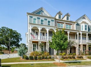 951 S On Main Dr, Woodstock, GA 30188