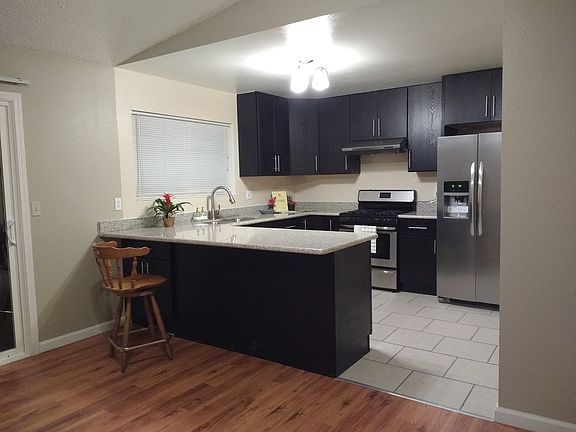 NEW KITCHEN w/GRANITE
