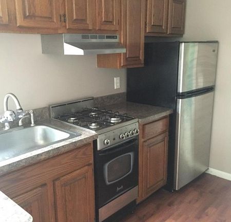 4th image of 14 Stonehill Dr