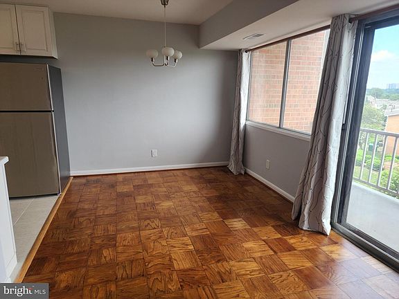 3rd image of 431 N Armistead St APT 502
