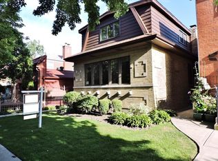 2917 W Jarvis Ave, Chicago, IL 60645