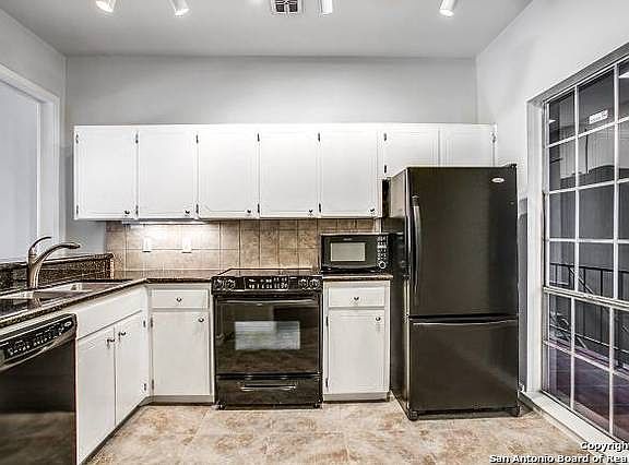 3rd image of 7707 Broadway St