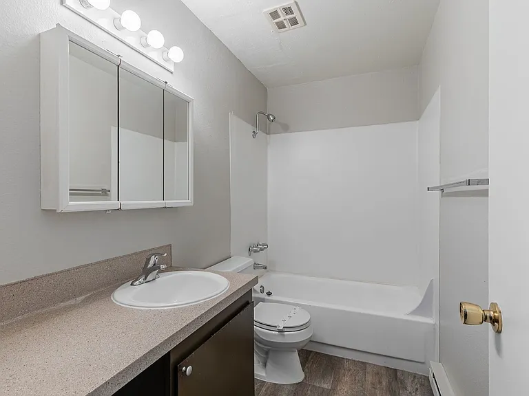Keystone East — Photo 6