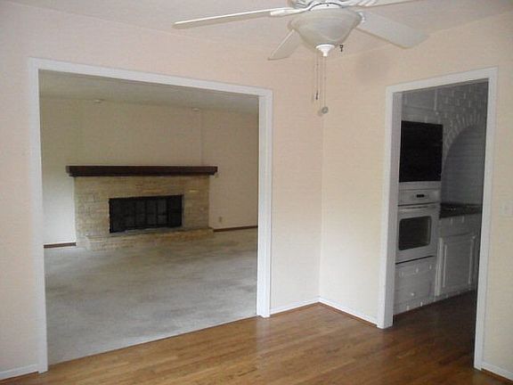 5th image of 812 Marquette St
