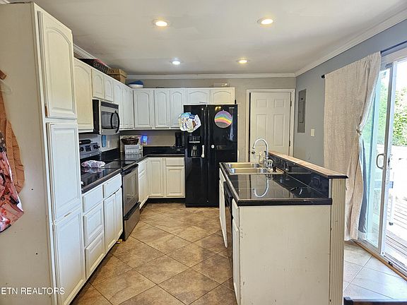 4th image of 2115 Sentell Cir