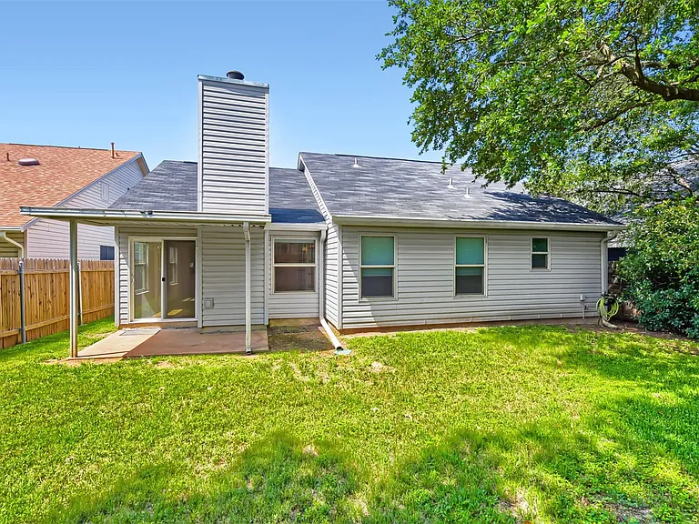 2608 Piping Rock Trl — Photo 26