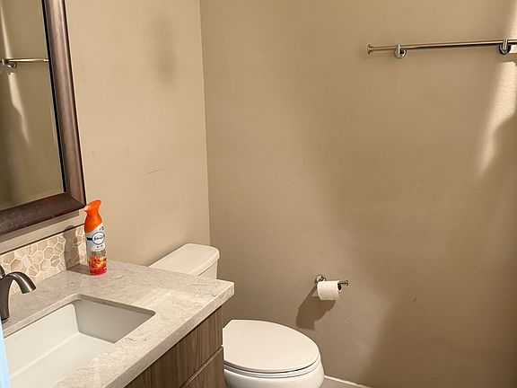 5th image of 11080 Garvey Ave