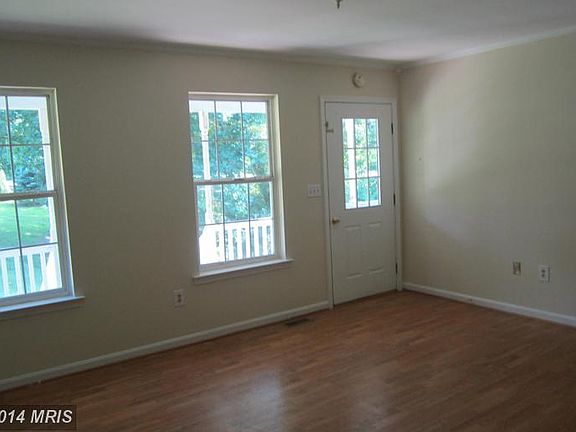 3rd image of 3500 Christiana Ct