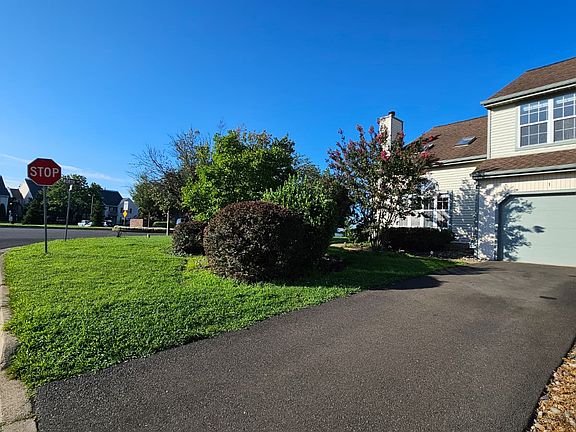 2nd image of 1 Laurel Cir