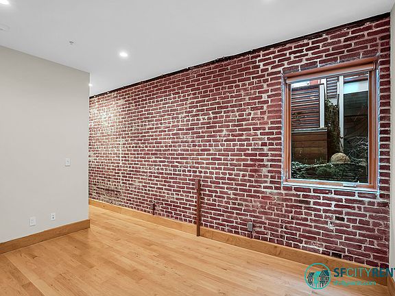 5th image of 2509 Bryant St #1