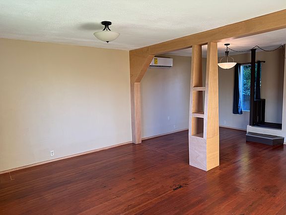 5th image of 2721 Pacific Ave