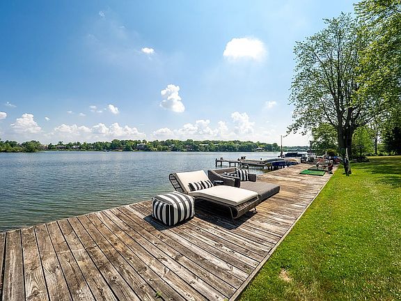 5th image of 1914 Long Lake Shore Dr