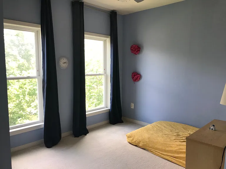 635 Regent Pl NE — Photo 12
