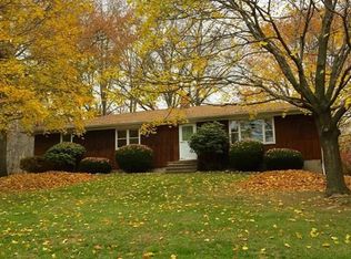 1895 Toepfer Rd, Akron, OH 44312