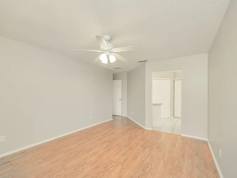 817 SW 9th Ave — Photo 10
