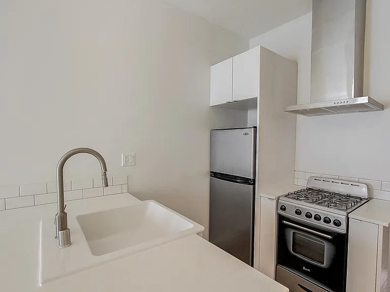 427 1/4 N Vendome St #427.25 — Photo 13