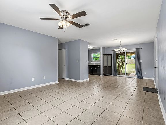 3rd image of 1845 Rodeo Ct