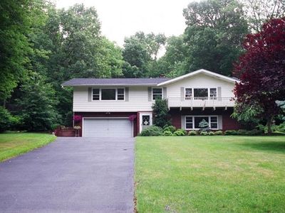 17 Greenbrier Rd, Green Brook, NJ, 08812
