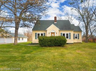 6317 Fenton Rd, Flint, MI 48507