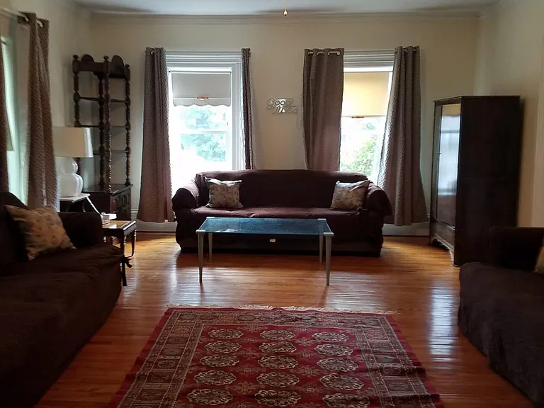 26 Bay St — Photo 2