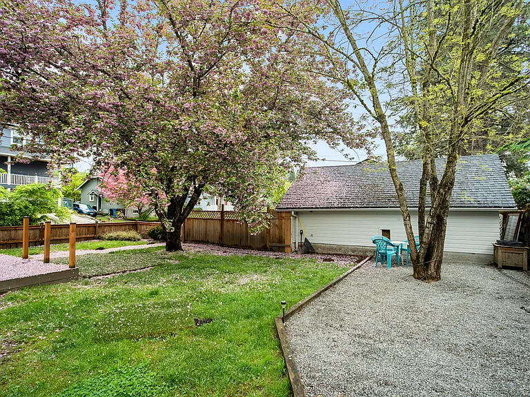 1346 NW Couch St — Photo 37