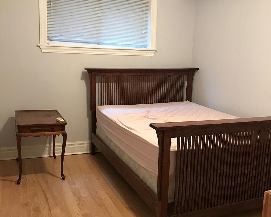 1st image of 1046 W Diversey Pkwy #3