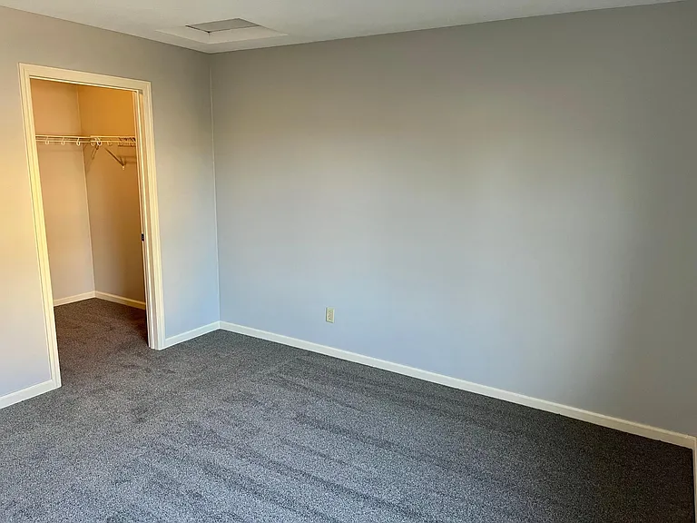 12256 Lakeview Dr N — Photo 19