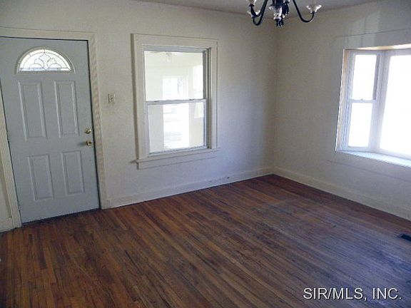 4th image of 3329 Market Ave