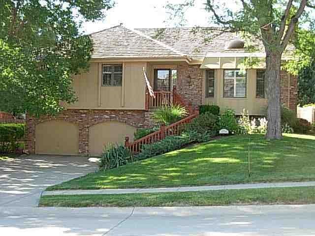 10334 Z St, Omaha, NE 68127 | Zillow