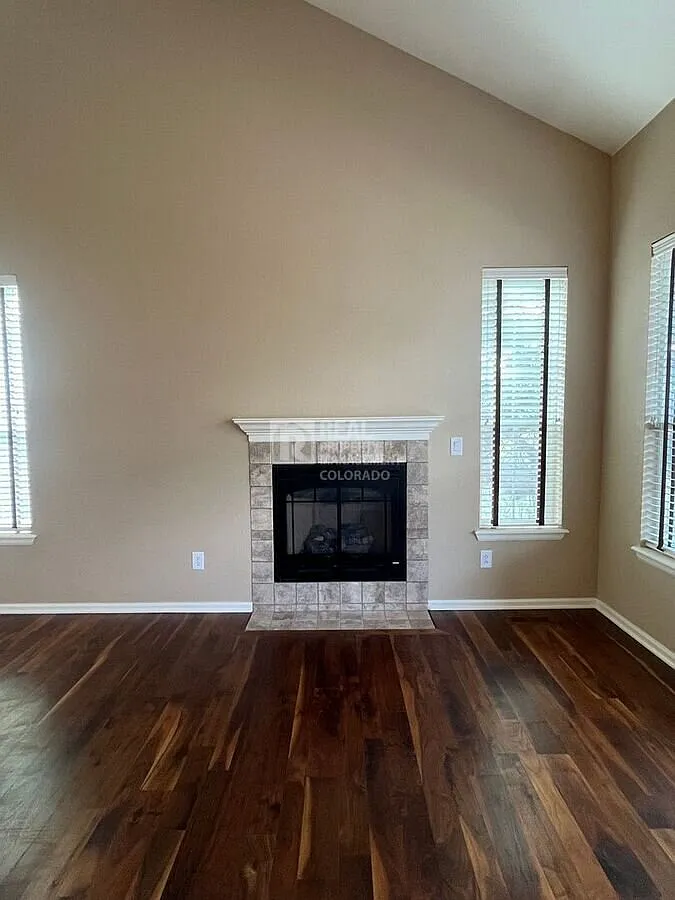 Spacious 2-Bedroom Castle Rock Townhome with Loft, Office & Attached Garage — Photo 4
