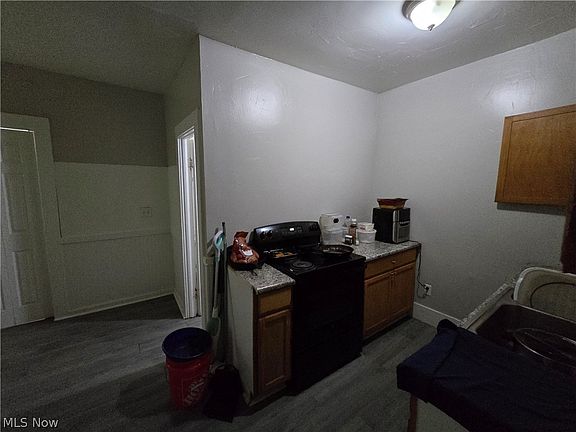 5th image of 1030 E 72nd St