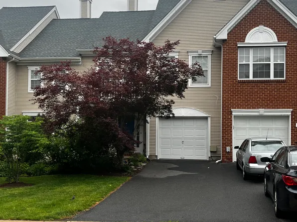 119 Treymore Ct, Pennington, NJ 08534