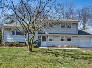 26 Cypress Ter, Springfield, NJ 07081
