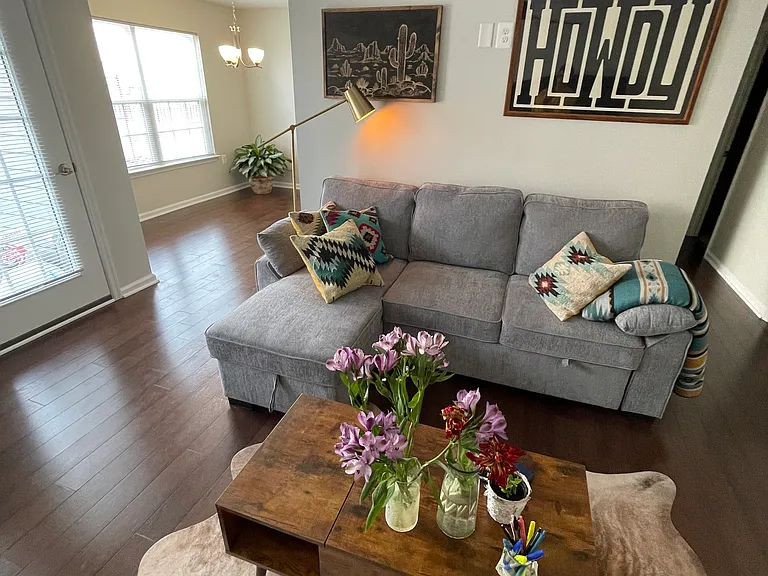 6425 Richmond Hwy #103 — Photo 2