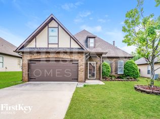 1050 Little Sorrel Dr, Calera, AL 35040