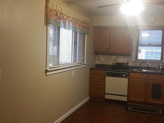5th image of 359 Willard Ave NE