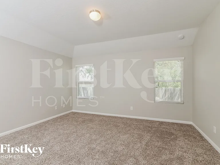 14935 Cheshire Way — Photo 7