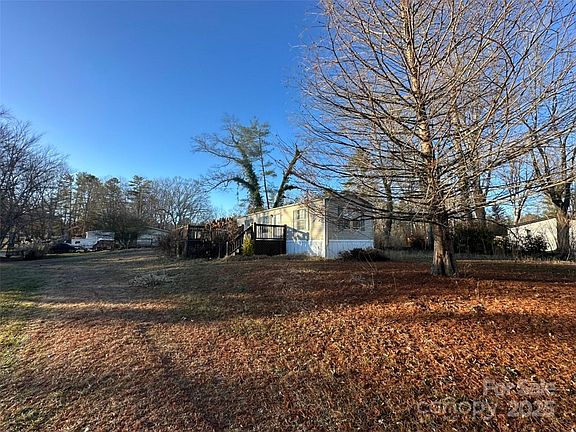 3rd image of 200 Rolling Oaks Dr