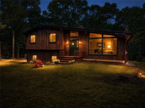59 Liberty Hill Rd, West Greenwich, RI 02817