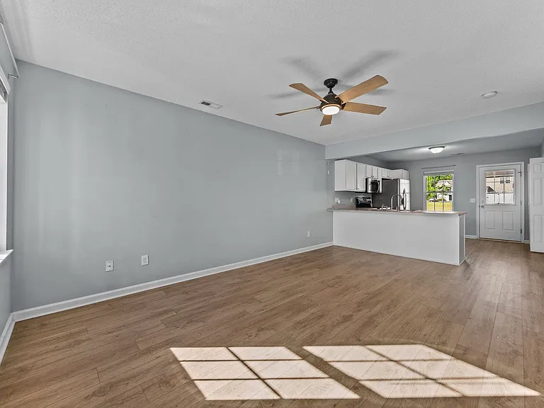 200 Lanieve Ct #7 — Photo 5