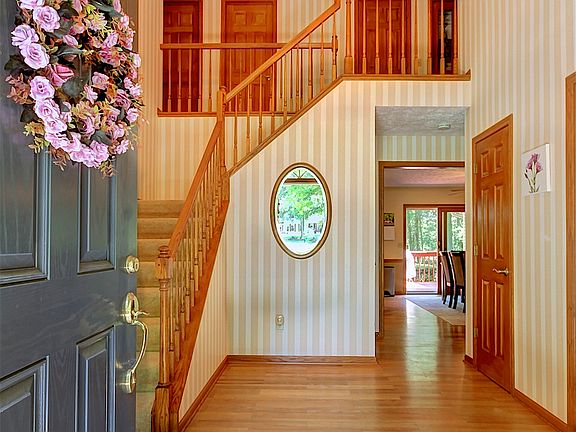 4th image of 38576 Arbor Ct