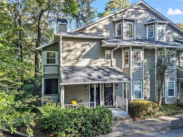 1498 Oakridge Ct, Decatur, GA 30033