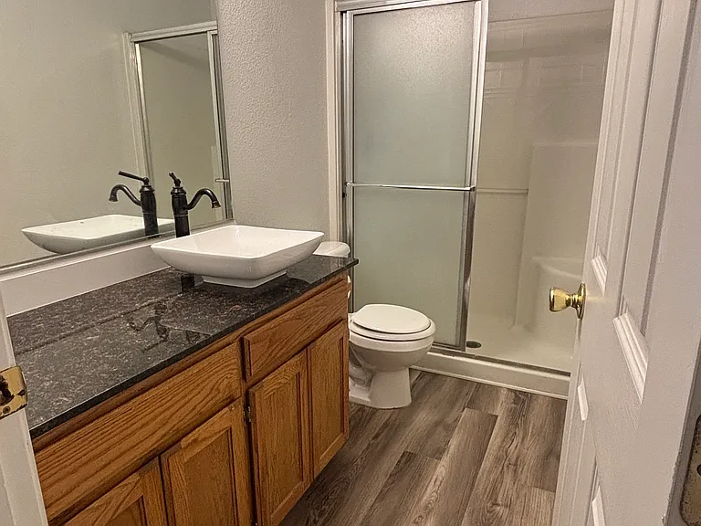2420 Briarwood Ct NW — Photo 9