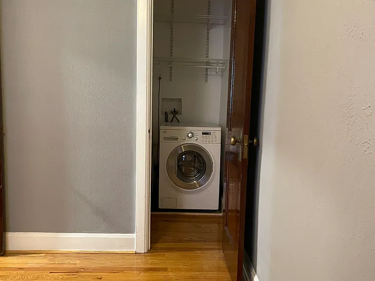 1760 N Pearl St #9 — Photo 21