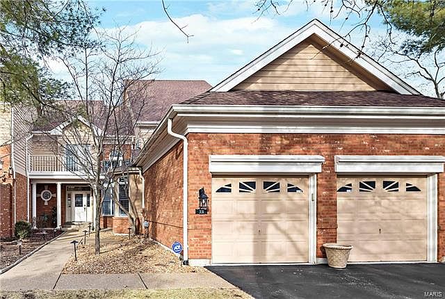 1st image of 331 Carlyle Lake Dr