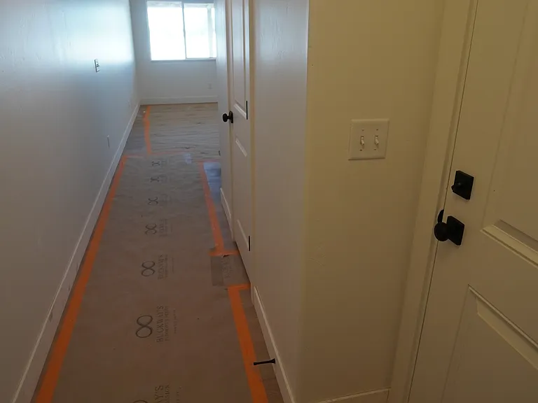 331 N Liberty Ave — Photo 2