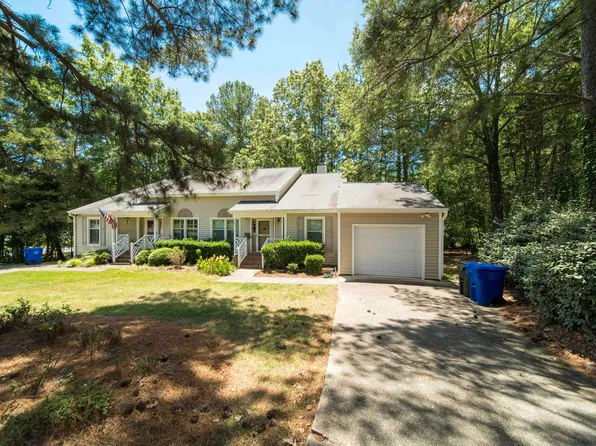 122 Standish Dr, Chapel Hill, NC 27517