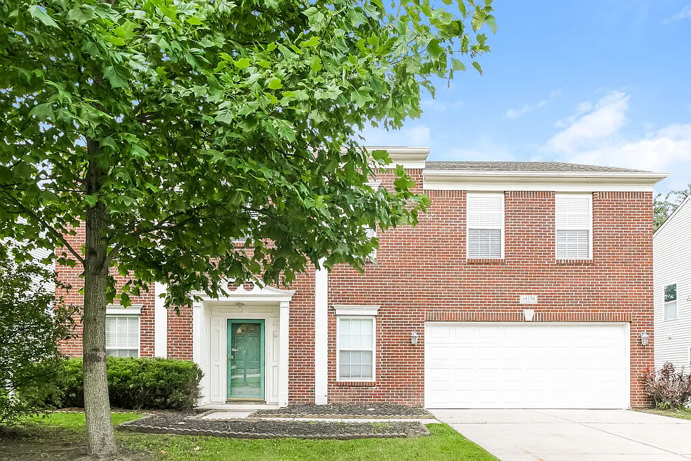 4 bed, 2.5 bath, 2724 sqft, $2,670 — Photo 1